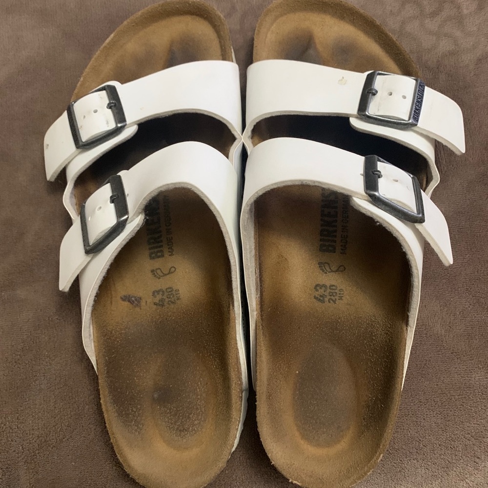 MENS BIRKENSTOCKS SIZE 43 US10